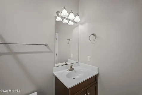 514 Aberdineshire Court Hubert NC 28539