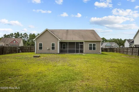 514 Aberdineshire Court Hubert NC 28539