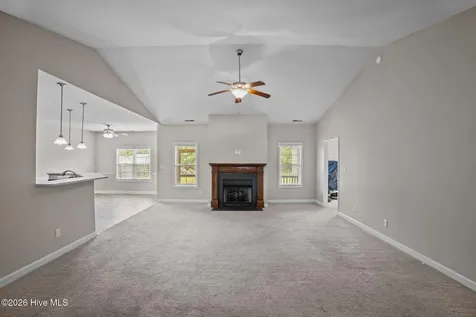 514 Aberdineshire Court Hubert NC 28539