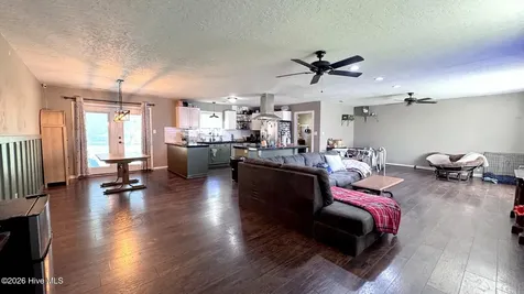 112 White Oak Boulevard Jacksonville NC 28546