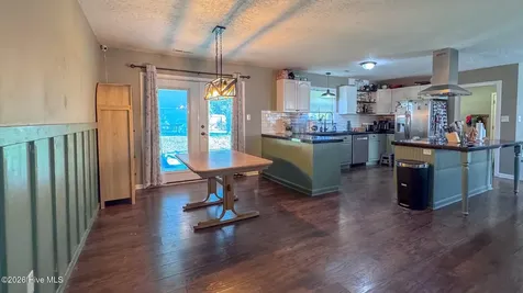112 White Oak Boulevard Jacksonville NC 28546