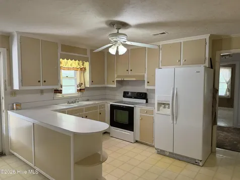2301 S Nc 903 Highway Magnolia NC 28453
