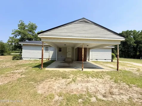 2301 S Nc 903 Highway Magnolia NC 28453