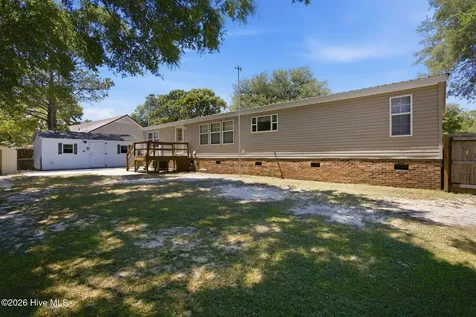 515 Mulligan Way SE Bolivia NC 28422