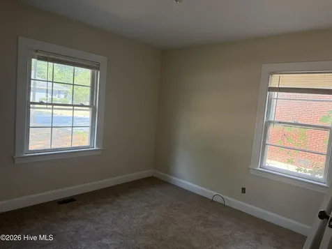 305 Dewey Street SW Wilson NC 27893