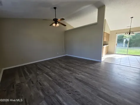206 S Ginger Drive Hubert NC 28539