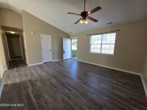 206 S Ginger Drive Hubert NC 28539