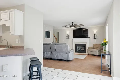 203 Honey Court E Jacksonville NC 28540