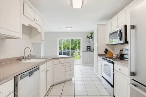 203 Honey Court E Jacksonville NC 28540