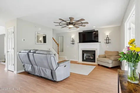203 Honey Court E Jacksonville NC 28540
