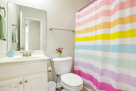 203 Honey Court E Jacksonville NC 28540