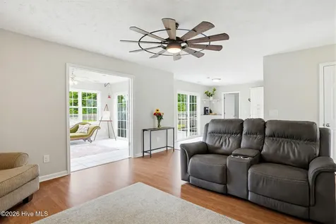 203 Honey Court E Jacksonville NC 28540