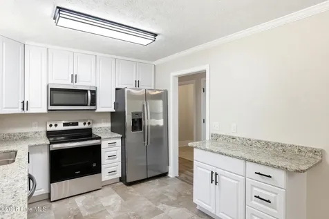 87 S High Point Road Southport NC 28461