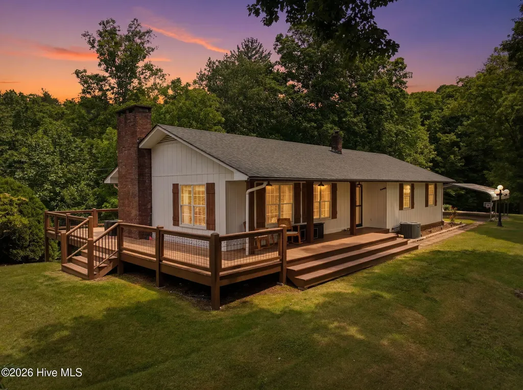 305 White Mountain Road Marble NC 28905