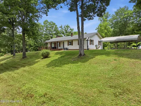 305 White Mountain Road Marble NC 28905