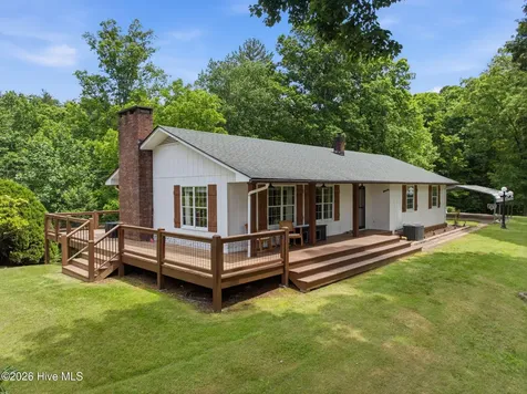 305 White Mountain Road Marble NC 28905