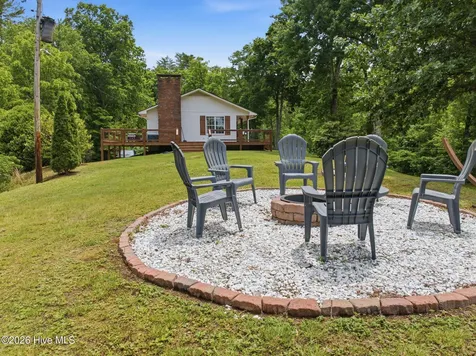 305 White Mountain Road Marble NC 28905