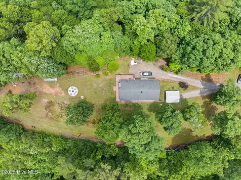 305 White Mountain Road Marble NC 28905