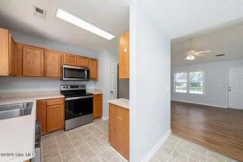 6809 Bridle Court Wilmington NC 28411