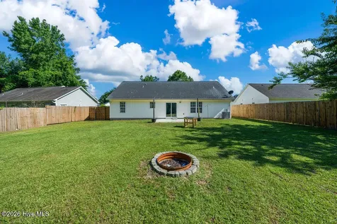 6809 Bridle Court Wilmington NC 28411