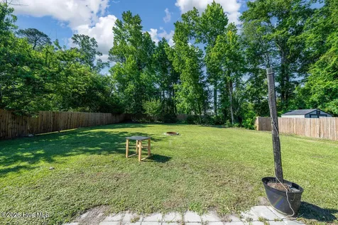 6809 Bridle Court Wilmington NC 28411