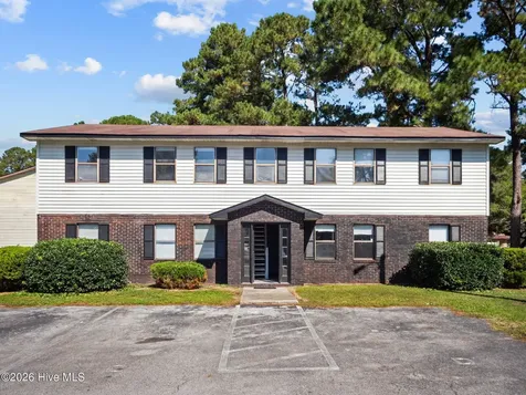 102 Ravenwood Drive Jacksonville NC 28546
