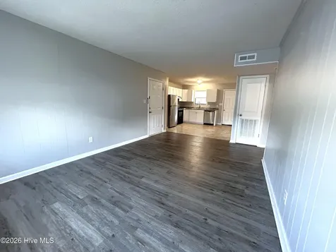 102 Ravenwood Drive Jacksonville NC 28546