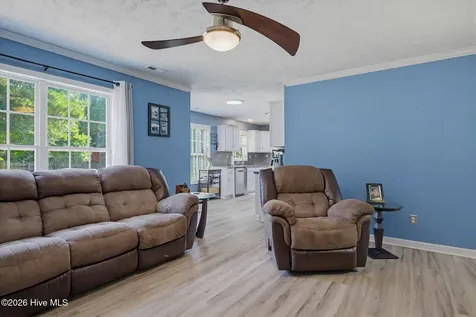 303 E Regent Court Jacksonville NC 28546