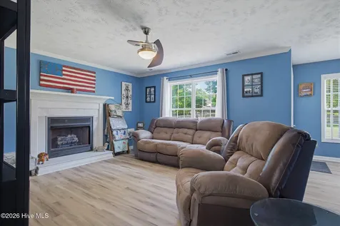 303 E Regent Court Jacksonville NC 28546