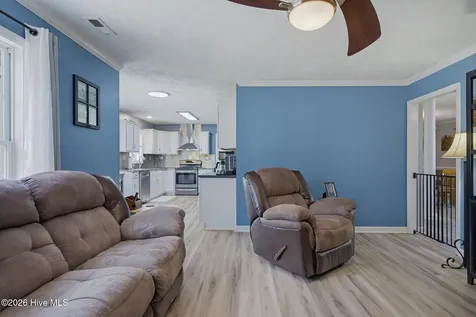 303 E Regent Court Jacksonville NC 28546
