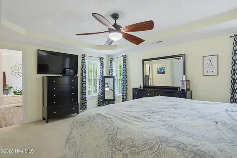 303 E Regent Court Jacksonville NC 28546