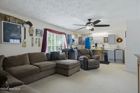 303 E Regent Court Jacksonville NC 28546