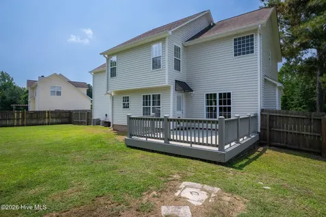 303 E Regent Court Jacksonville NC 28546