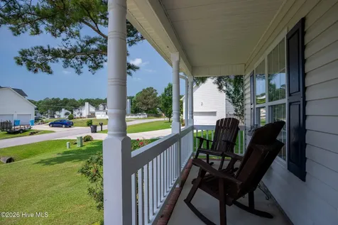 303 E Regent Court Jacksonville NC 28546