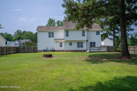 303 E Regent Court Jacksonville NC 28546