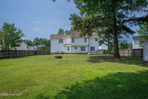 303 E Regent Court Jacksonville NC 28546
