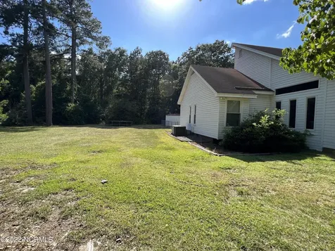 12040 Mccormick Drive Maxton NC 28364