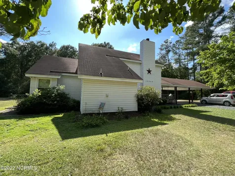 12040 Mccormick Drive Maxton NC 28364