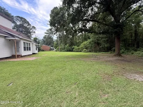 12040 Mccormick Drive Maxton NC 28364