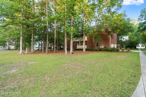 9153 E Bramshill Road SW Calabash NC 28467