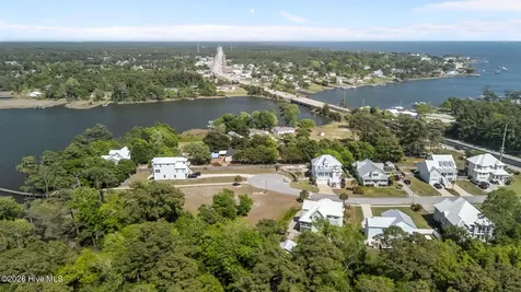 111 Key West Lane Newport NC 28570