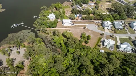 111 Key West Lane Newport NC 28570