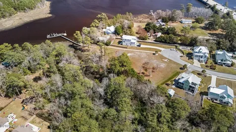 111 Key West Lane Newport NC 28570