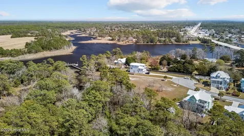 111 Key West Lane Newport NC 28570