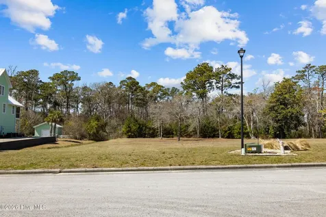 111 Key West Lane Newport NC 28570