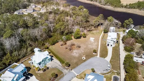 111 Key West Lane Newport NC 28570
