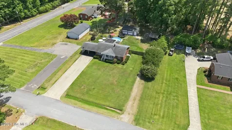 403 W Eason Street Macclesfield NC 27852