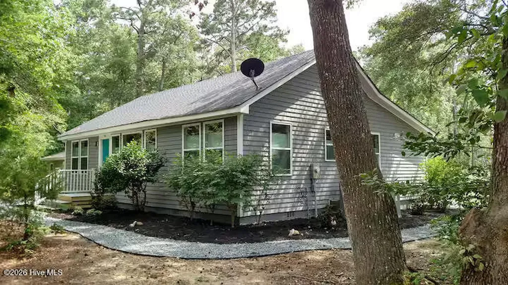 227 Colonial Beach Road Jarvisburg NC 27947