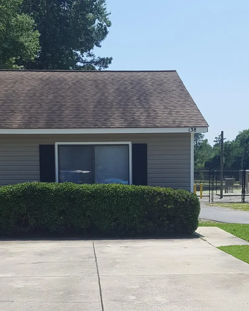 138 Easy Street Jacksonville NC 28546