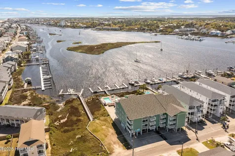 111 Florida Avenue Carolina Beach NC 28428